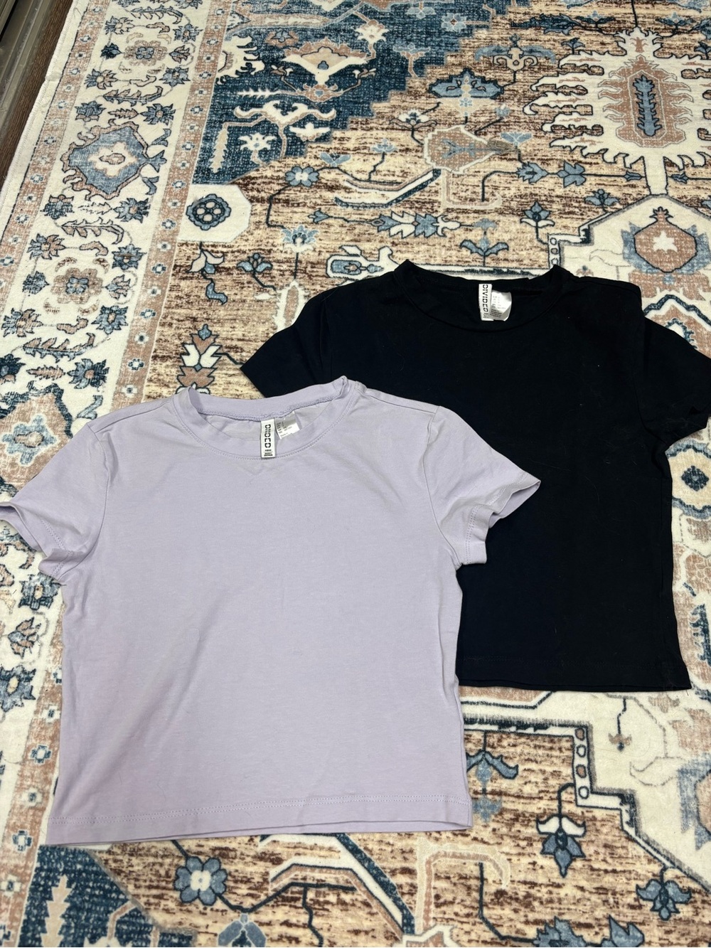 H&M basic Tee fitted  - Black & Lavender